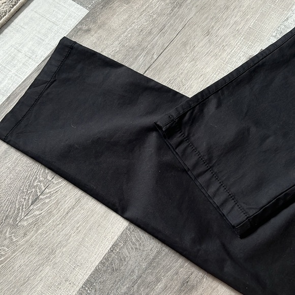 OLD NAVY Slim Ultimate Tech Built-In Flex Chino Pants men’s size 32x32 - Picture 10 of 10